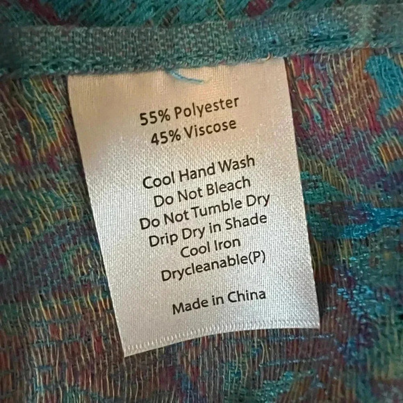 NWOT Blue Paisley Soft Fringed Scarf / Shawl - Picture 6 of 6